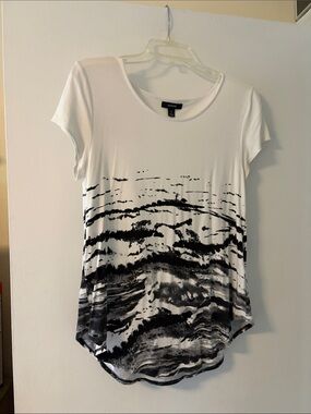Alfani White Tee with Black Abstract Wave Print